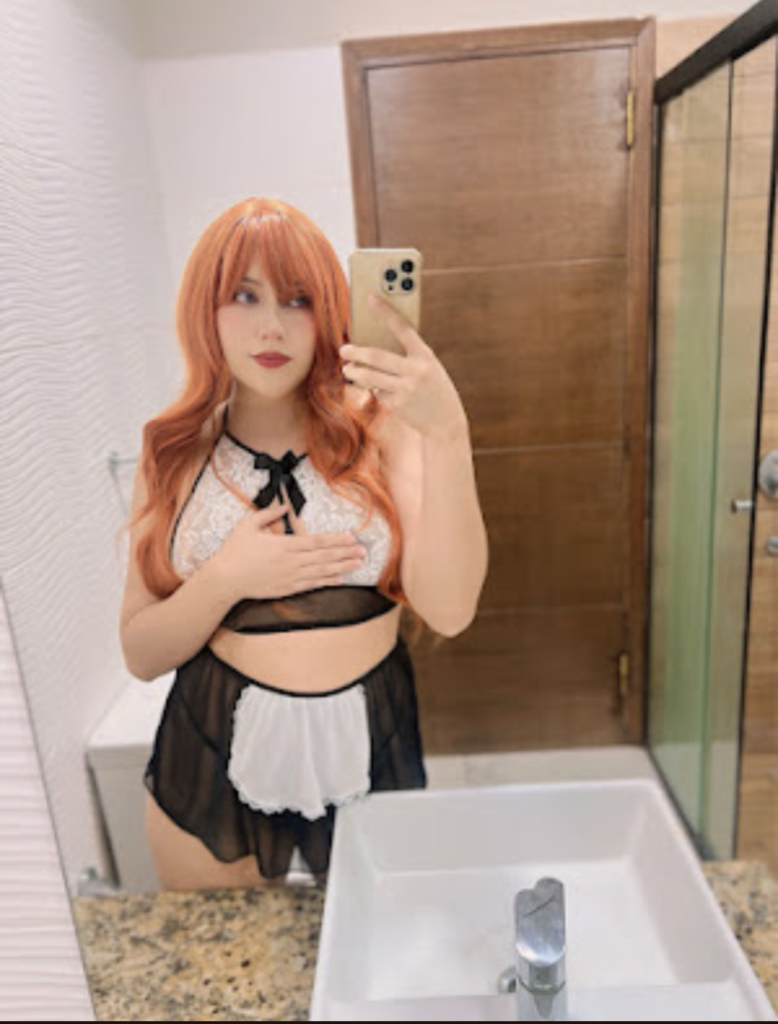 Peach OnlyFans takes a sexy mirror selfie in new photos Free OnlyFans Account 